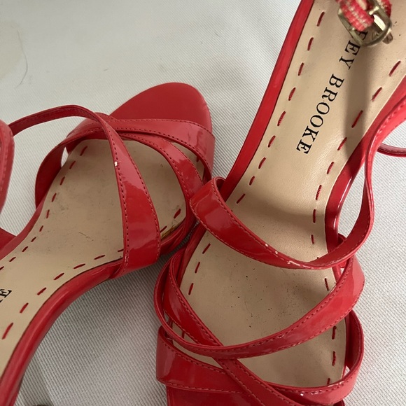 Fun coral strappy heels/pumps - Picture 3 of 4